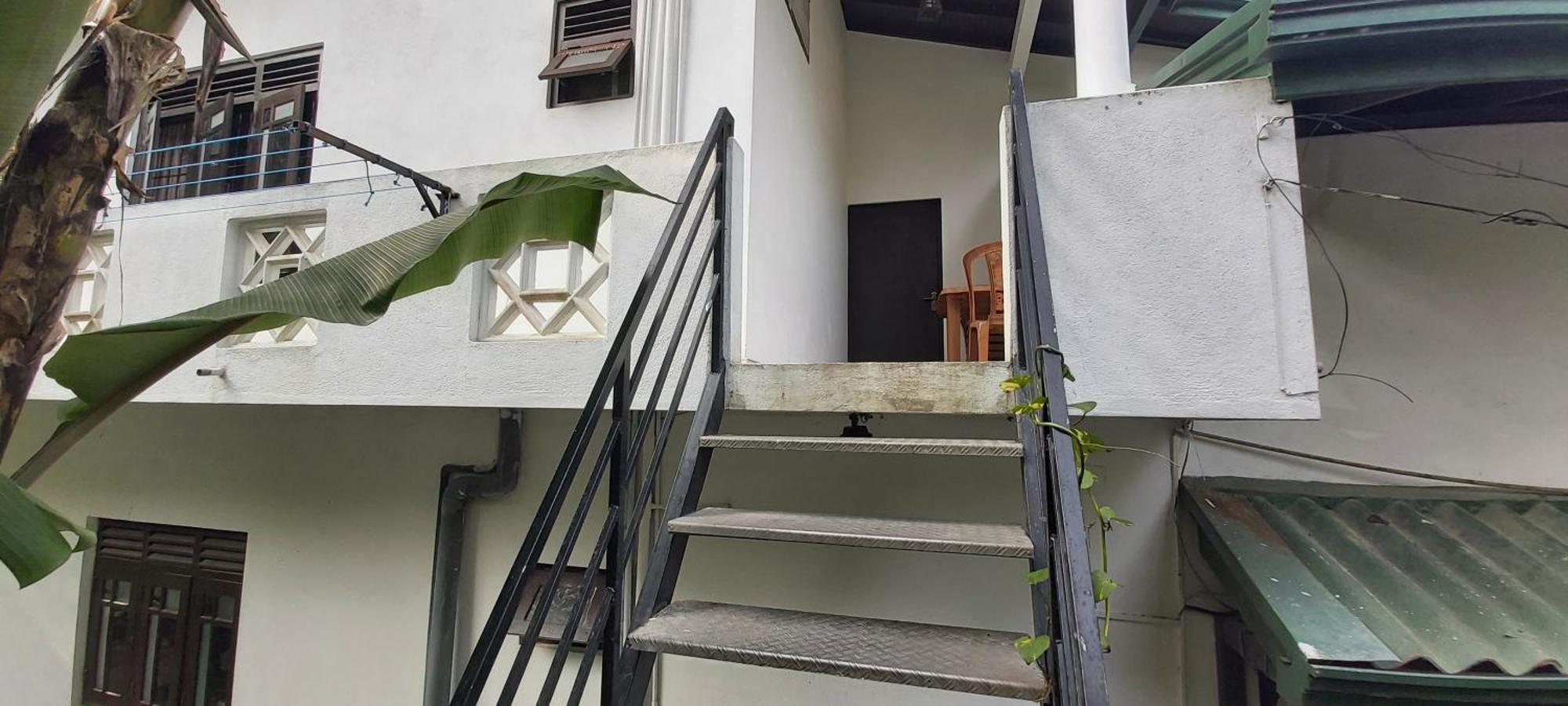 Villa Senan - 2 Apartments - Mirissa Ruang foto